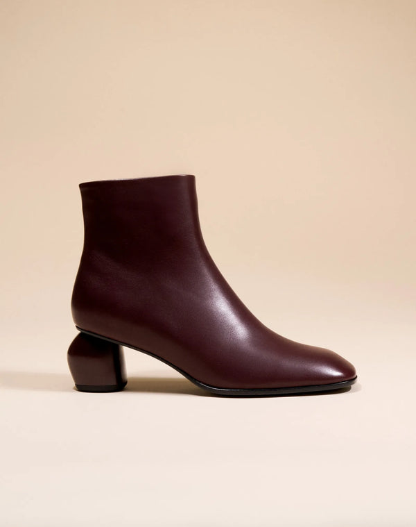 Bottines bordeaux à bout carré et talon bas – Mimai